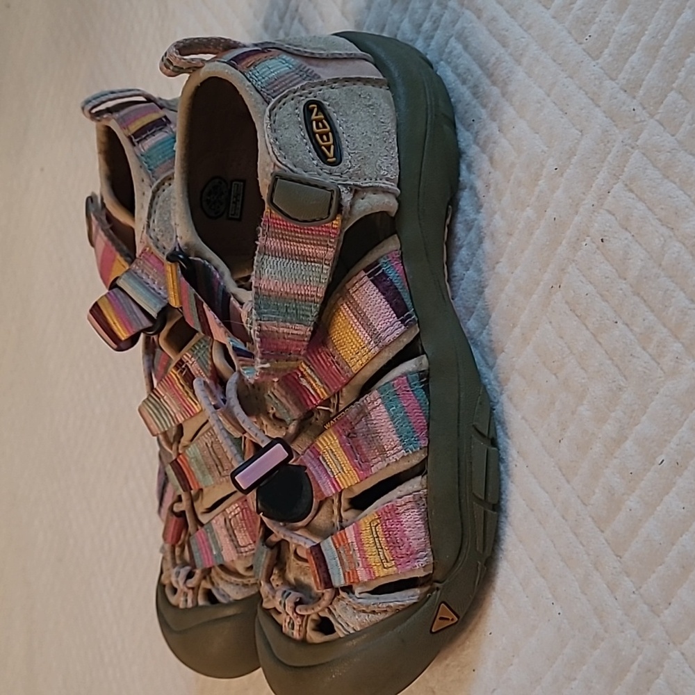 Keen Newport H2 Kids Size 2 Pink Pastel Stripe Rainbow Sandals Water Shoes - Picture 3 of 7